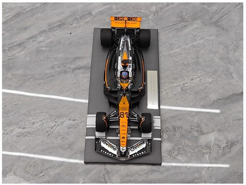 MINICHAMPS 1/18 McLaren MCL60 Piastri F1 2023 Resin Diecast Model Car Racing - Picture 2 of 17
