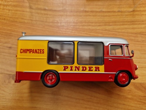 IXO ALTAYA 1/64 JEAN PINDER CIRCUS CITROEN U23 CHIMPANZEE TRUCK - Picture 4 of 5