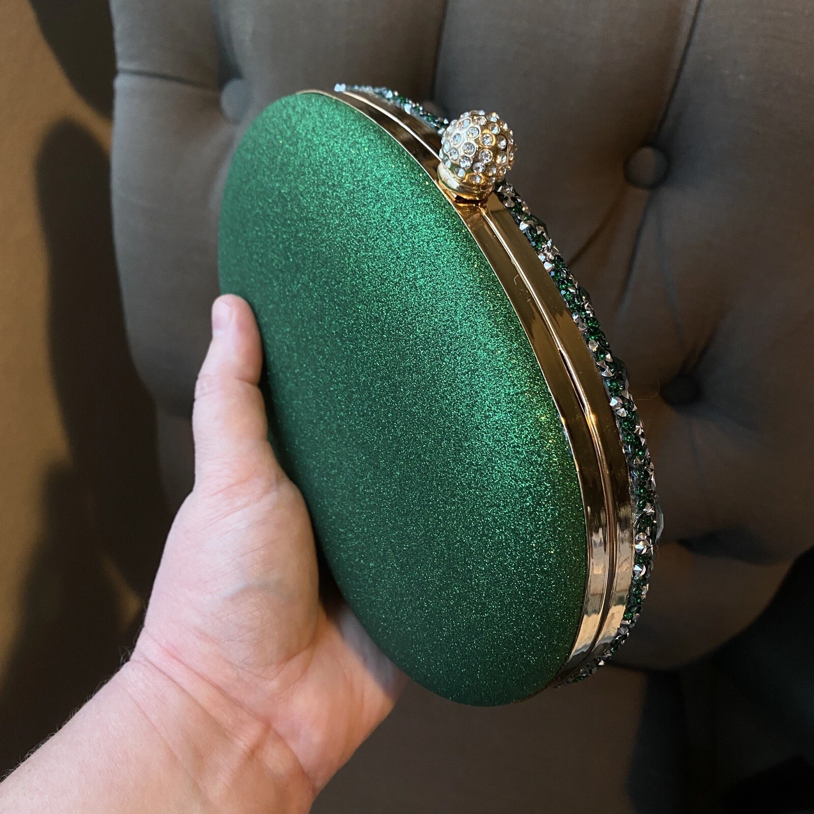 WANDLER Borsa a tracolla spilla ovale oro pochette glitter strass verde gemma