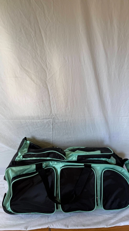 $250 Nova Bolsa de Duffel Travelers Club 30" Rolling Multi-bolsos Vertical Verde - Imagem 4 de 4