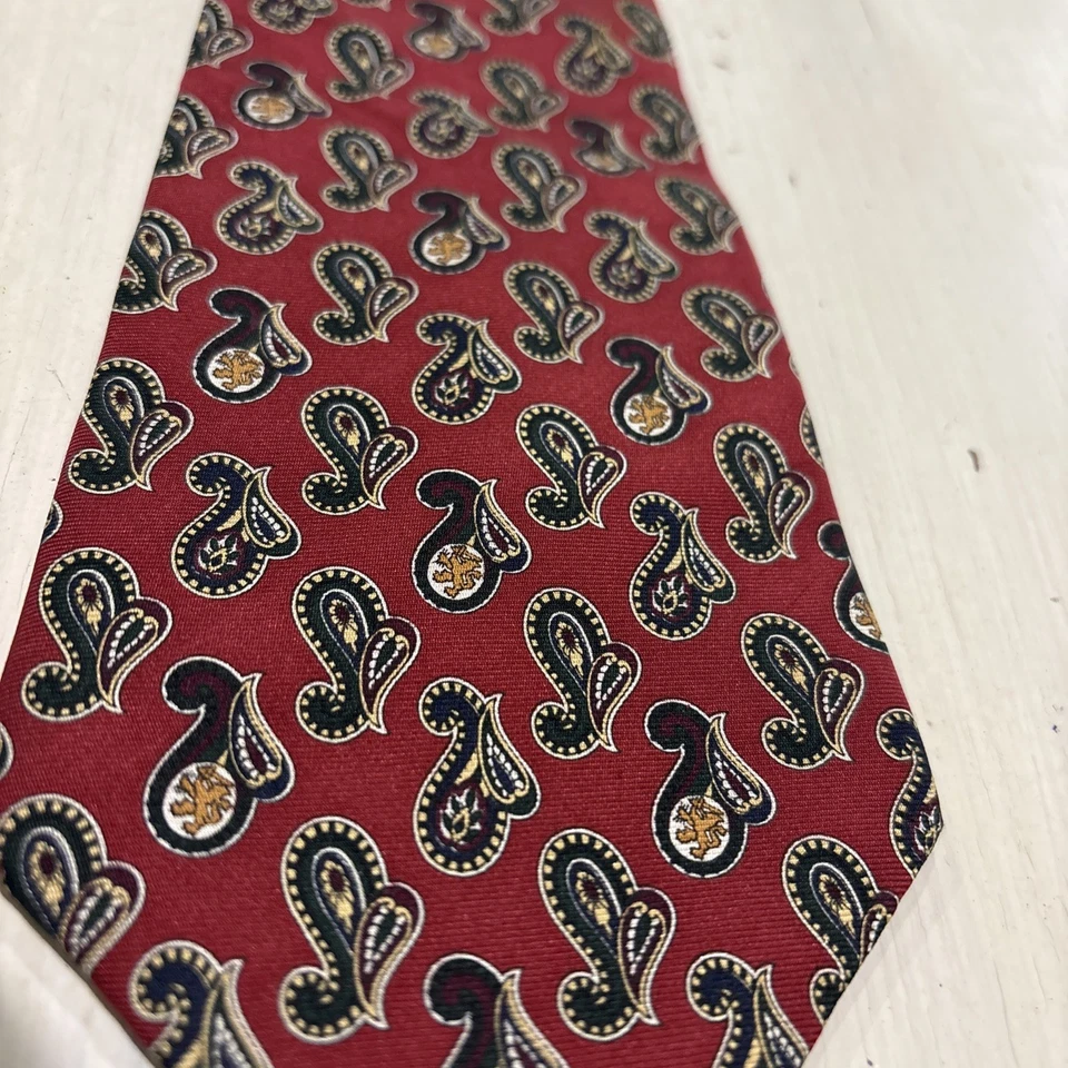 Corbata vintage Tommy Hilfiger 100 % seda italiana ~ rojo cachemir, verde y dorado Foto 2 de 4