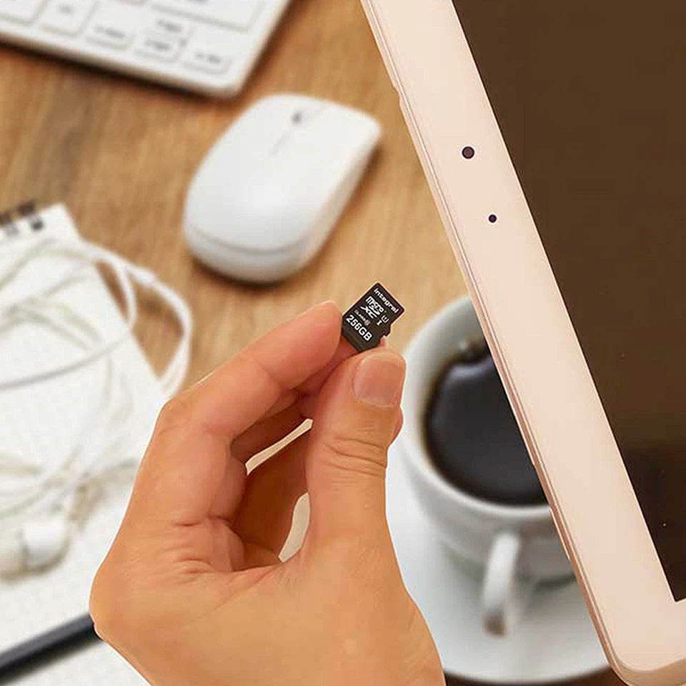 Integral UltimaPro 16GB Class 10 MicroSDHC Full HD 3D Memory Card + Adapter - Image 4 of 4