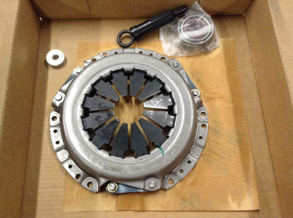 NEW Rhinopac 16-080 Premium Clutch Disc Kit - Fits 91-11 Toyota Scion Chevrolet - Image 3 of 4