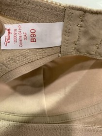 Triumph WOMENS Beige Colored Bra, Size B 90