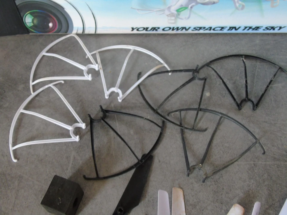 Syma drone X5C-1 occasion non testé pour pièces ou à restaurer Bon état apparent - Photo 2/4