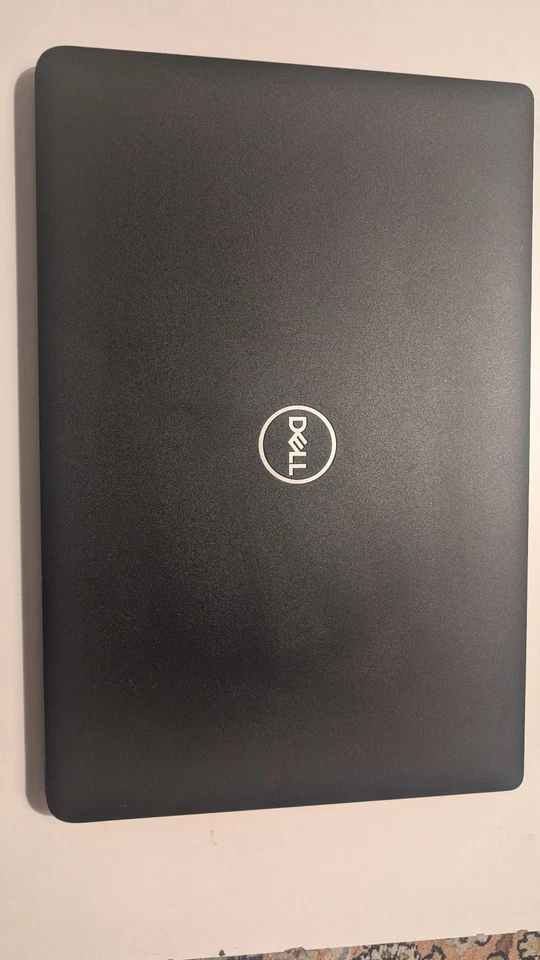 Dell Latitude 3500 · i5-8265U · 8GB · 256GB, photo 1 sur 2