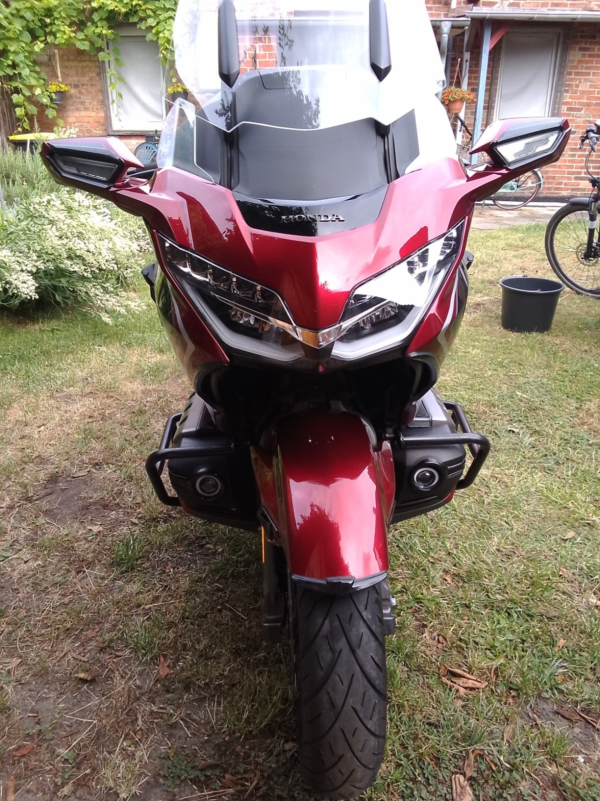 Bild 1 von 12