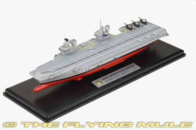 Corgi 1:1250 Queen Elizabeth-class Aircraft Carrier Royal Navy HMS Queen