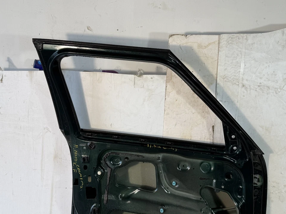 2011-2016 Mini Cooper Countryman Front Left Driver Side Door Shell Panel OEM. Foto 4 de 4