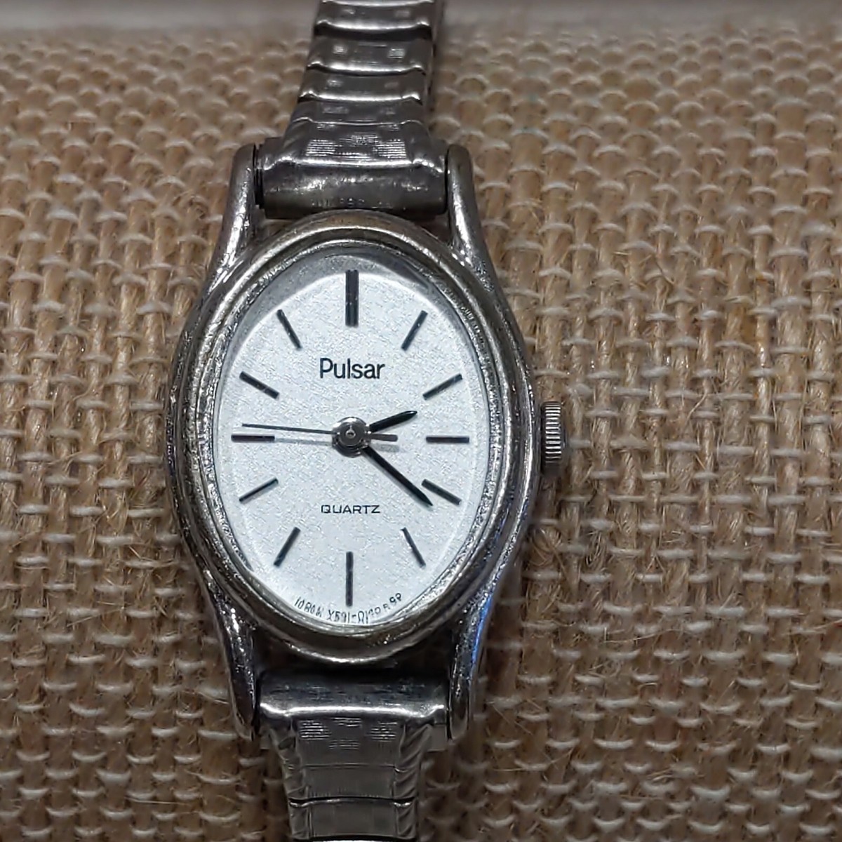 Pulsar Women’s Japanese-Quartz Watch with Stainless-Steel Strap, Silver Vintage Women main image 4
