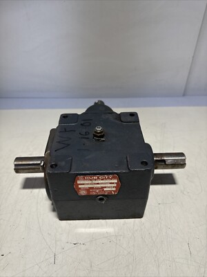 PREOWNED - Hub City 0220-00001-165 Bevel Speed Reducer Model 165 1:1 Style AB