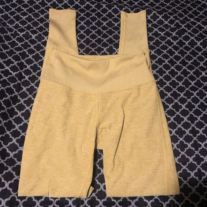 alo-yoga high waisted beauties leggings