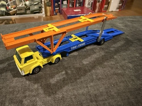 Vintage 1970s Corgi Juniors Whizzwheels Hoynor Car Transporter Ford D Series
