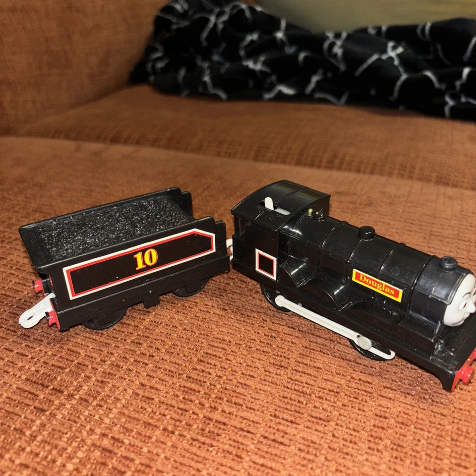 Douglas And Tender - Tomy Trackmaster - Probado y funcionando - Thomas And Friends Foto 3 de 4