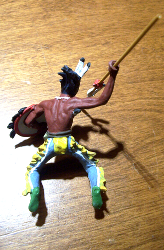 ELASTOLIN (Germany) 70mm/2.75" INDIAN BRAVE RIDER w/WAR SPEAR, MINT/Open Box - Picture 4 of 12