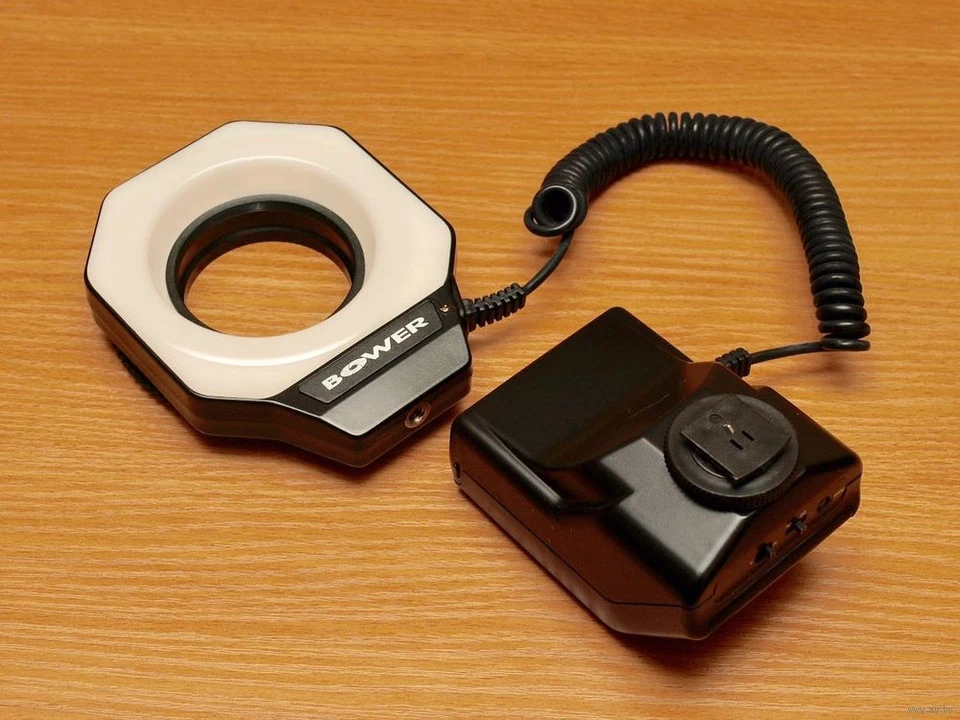 Bower  SFDRF Ring Light / Macro Flash - Image 2 of 4