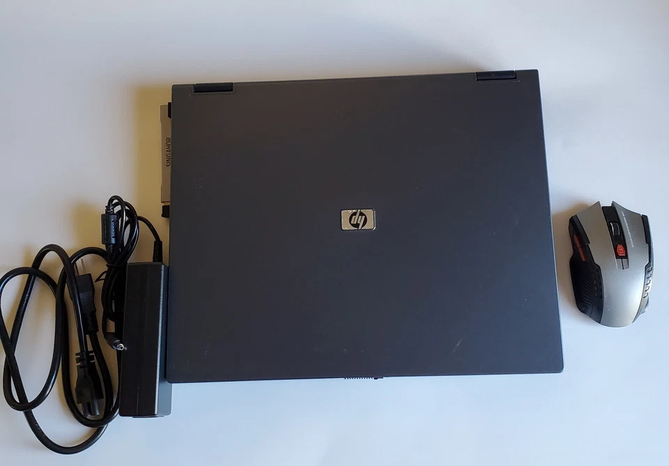 HP Compaq nx6110 2gb. SSD de 512 GB, arranque dual Win XP, Win 7, juegos retro Foto 2 de 4