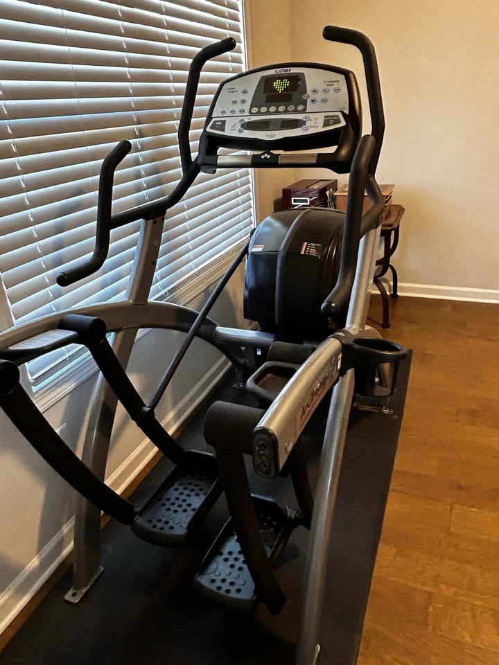 Treinador de arco Cybex 600 A Series - Imagem 3 de 4