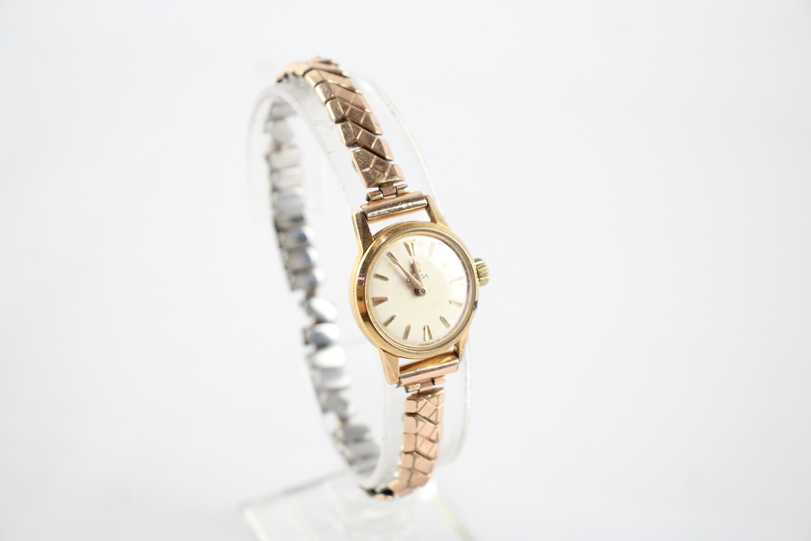 Hand Ref Omega Gold Wind Vintage Tone 2870-1 WORKING Watch - VintageWatches.PK Hand Ref Omega Gold Wind Vintage Tone 2870-1 WORKING Watch - vintagewatches.pk