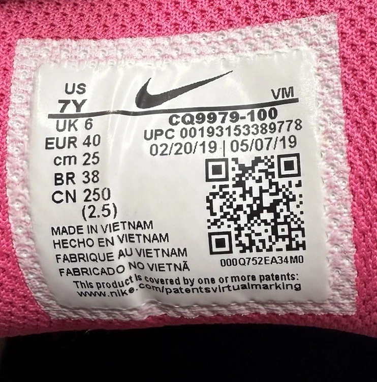 Tenis deportivos Nike Air Max Plus juveniles talla 7Y violeta brillante/negro/blanco Foto 4 de 4