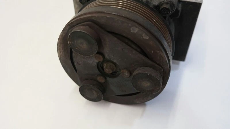 96 ESCORT AIRE ACONDICIONADO COMPRESOR AC INTEGRAL AC 1.9L SOHC Foto 2 de 4