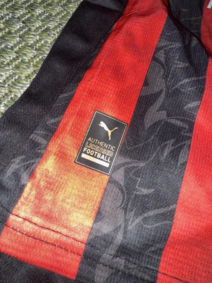 Completino Ac Milan Puma bambino ⚽ Maglia + pantaloncini 9-10 Anni 135-145 Cm - Immagine 4 di 4