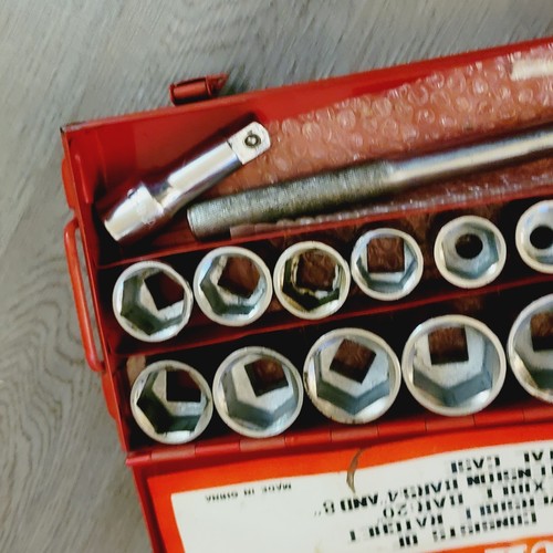 Michigan Industrial Tool 6 Point 21 Piece Socket Wrench Set 3/4" Drive 7/8"-2" - Picture 14 of 14