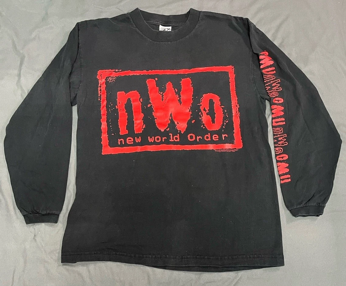 25+ Long Sleeve Graphic Tee 1990s Vintage T-Shirts for Men for