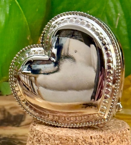 Estee Lauder Heart Shaped Solid Perfume Compact Silver