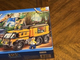 LEGO NEW City Jungle Mobile Lab 2017 60160 Building Kit 426 Pcs Playset Retired