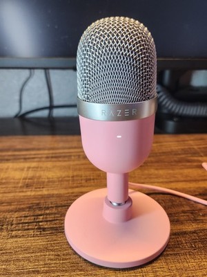 Razer Seiren Mini Microphone Pink RZ19-03450200