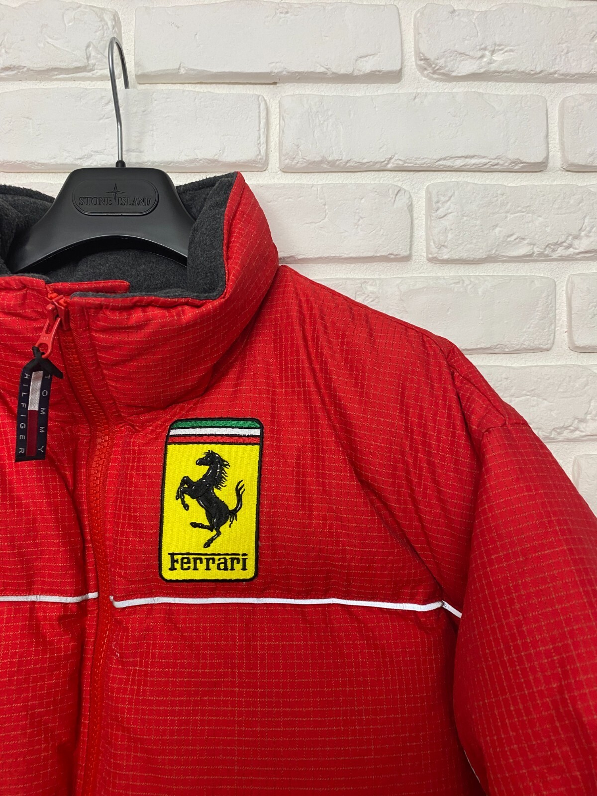 Vintage Tommy Hilfiger Ferrari Racing Down Jacket Puffer Limited Edition Red M image 4