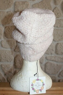 Bonnet bleu neuf Talia Benson taille unique avec laine (sm3