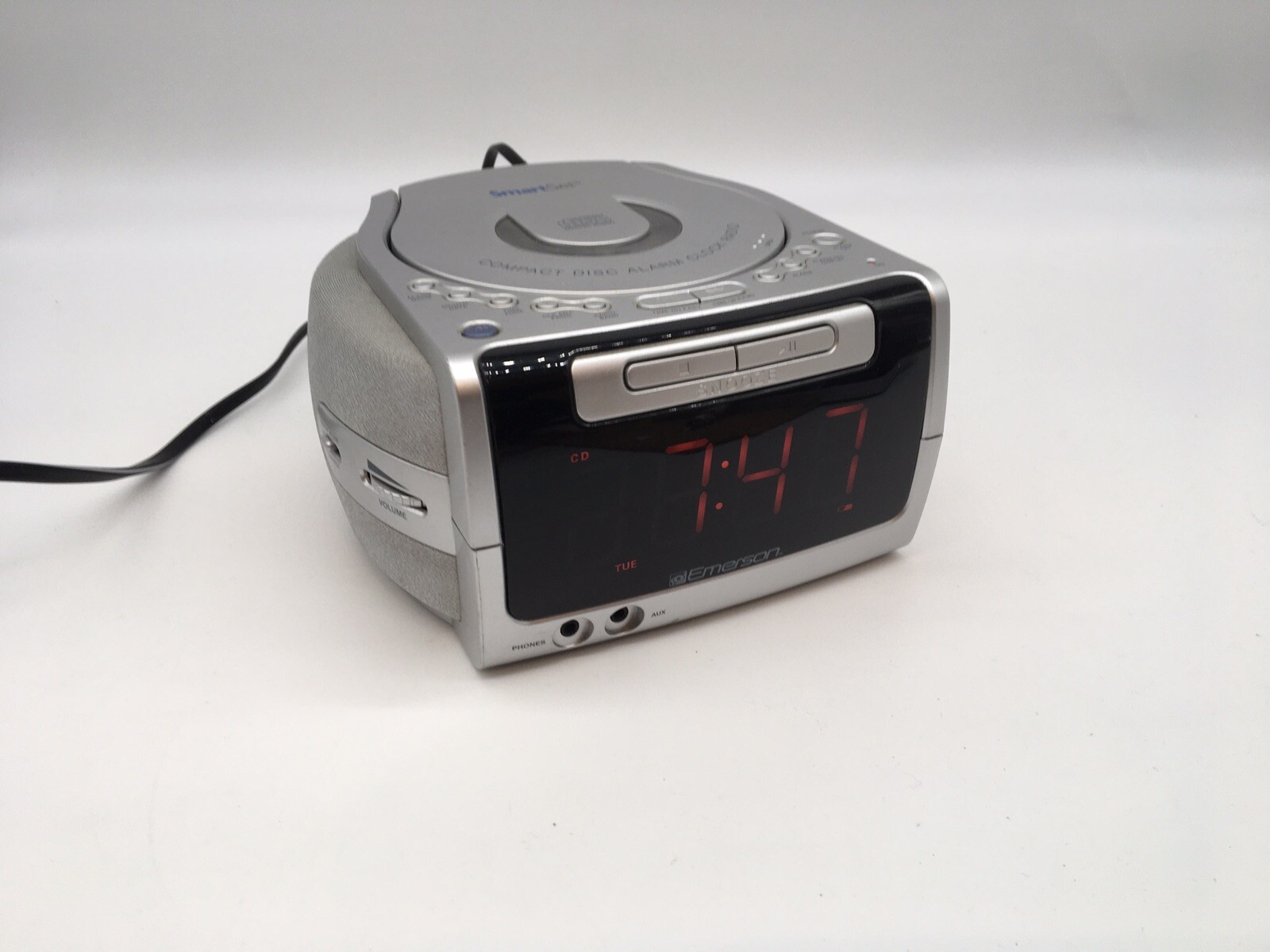 Emerson Compact Disc Clock AM/FM Stereo Radio Model CKD9917 Tested