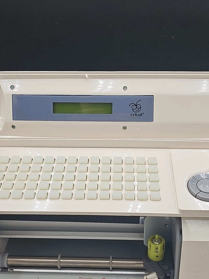Cortador Electrónico Personal Cricut Modelo CRV001 (No Probado)   Foto 2 de 4