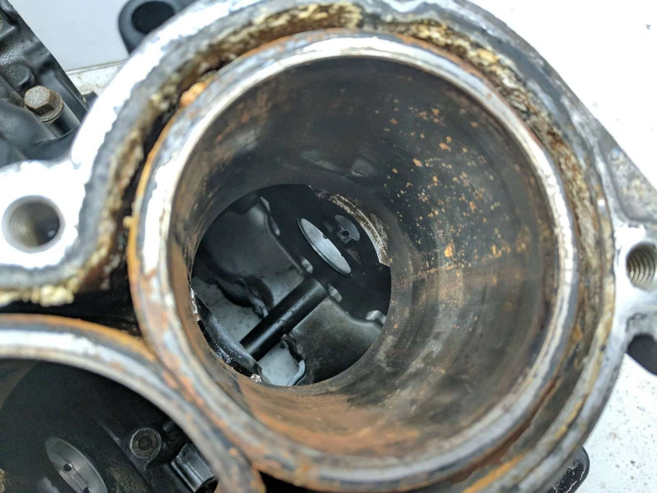 Bloque de caja de motor Triumph Tiger 1050 08 Foto 4 de 4