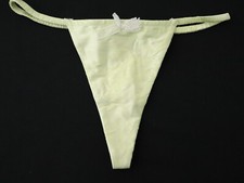 Vintage 2009 Victoria's Secret Satin Floral V-String Thong Panties MEDIUM
