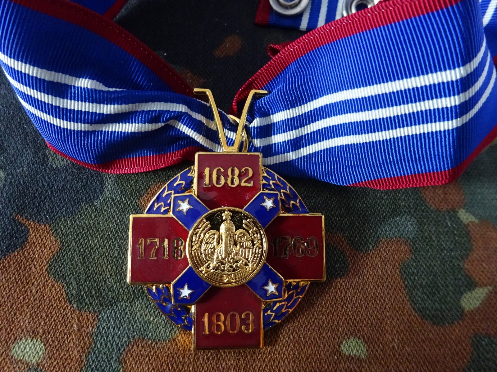 Picture 3 of 8
