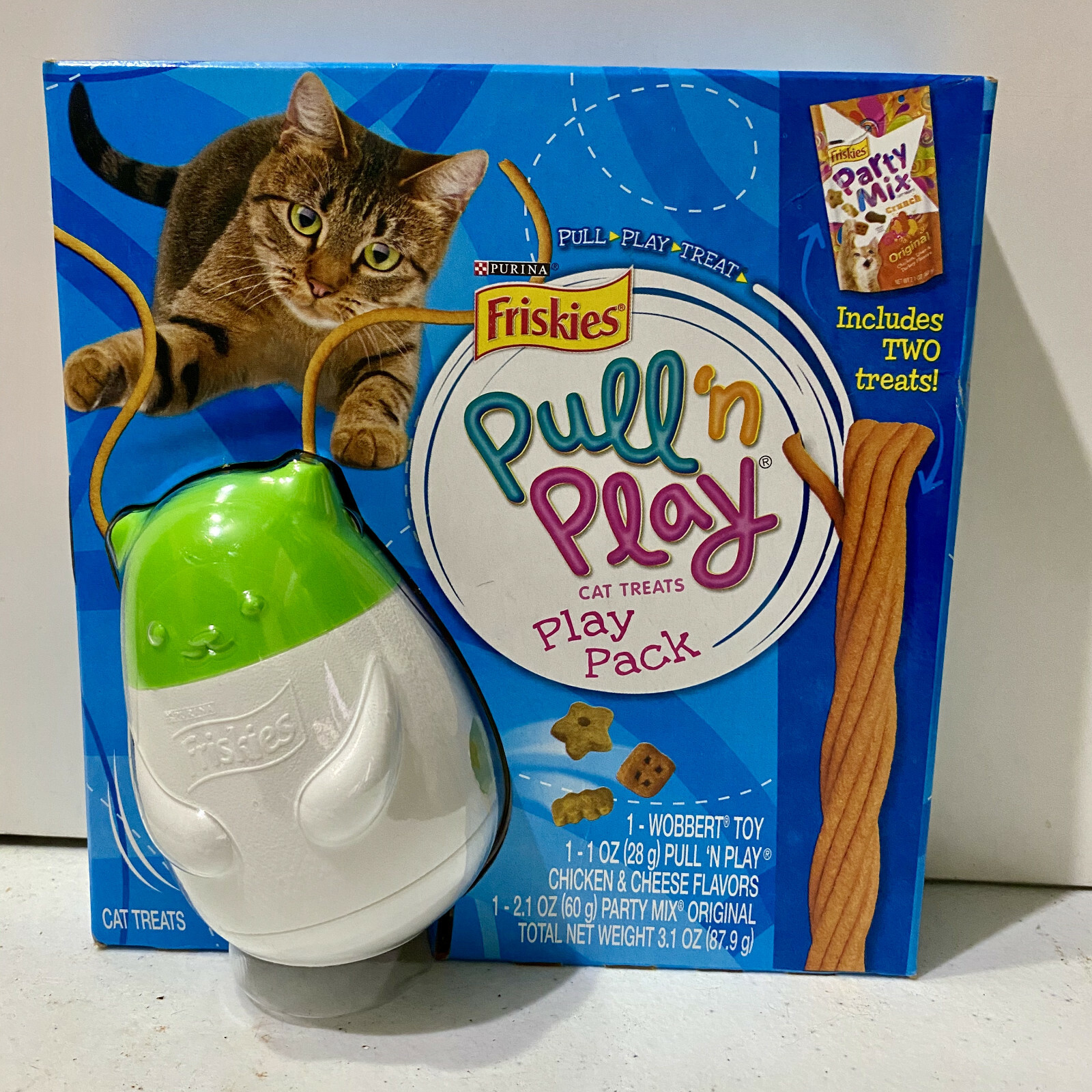 friskies cat treat toy