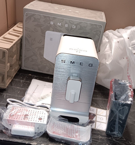 Smeg Fully Automatic Coffee Machine White.