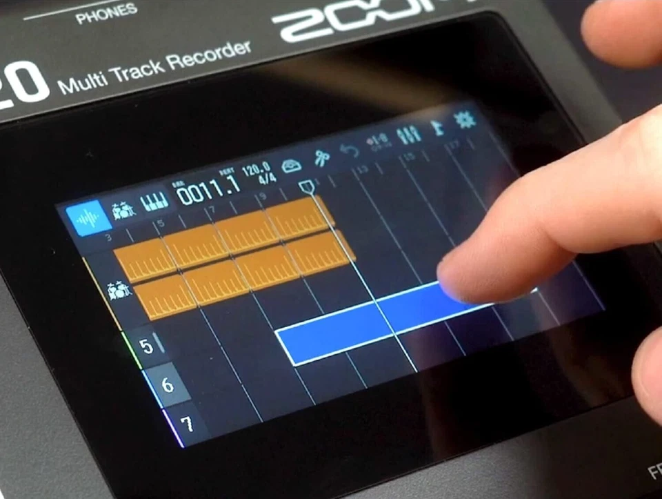 ZOOM R20 Superior Multi-Track Recorder USB Audio Interface Full color LCD New - Image 3 of 4