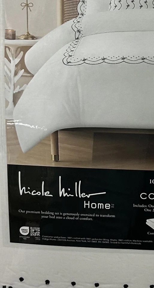Nicole Miller 黑白棉带刺绣大号棉被套装 92 英寸 x 96 英寸 — 第 4/4 张图片