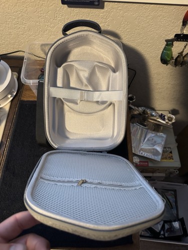 Gray Hard Shell VR Headset Carrying Case with Shoulder Strap oculus quest 2