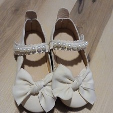 Girls Ivory Mary Jane Dress Shoes Pearl Bow EU 26 Formal Wedding Dance