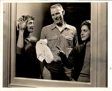 GA341 1955 Original Photo JERRY DREIER MACALESTER BASKETBALL STAR & CAMPUS COEDS