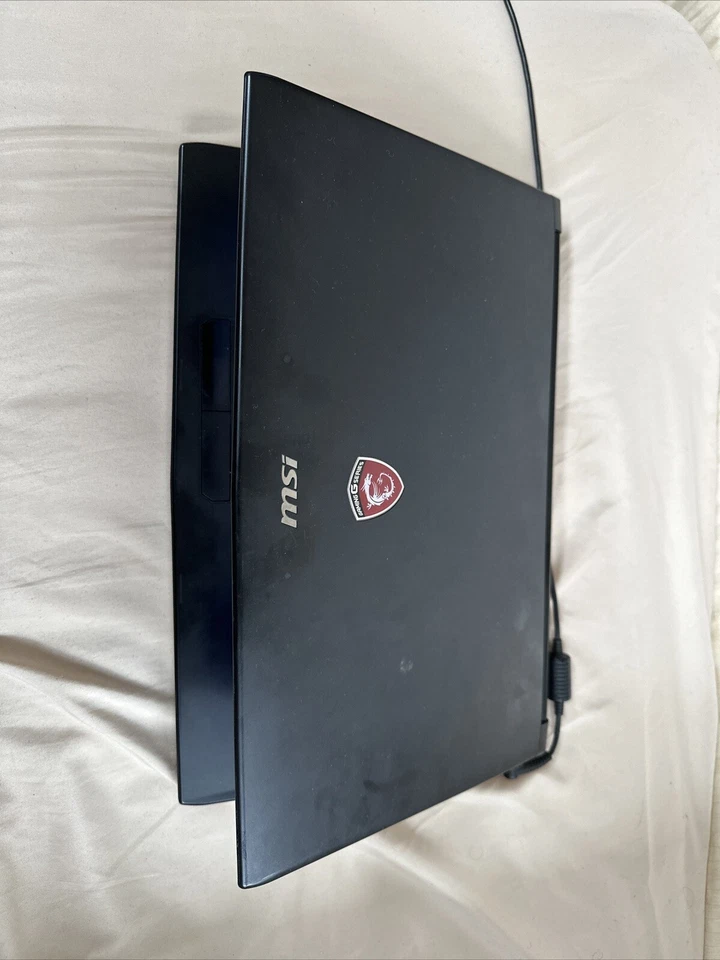 Portátil MSI GL62M 7RD-1407 15,6" (256 GB, Intel Core i5 7ª generación, 2,50 GHz, 8 GB) - Foto 3 de 4