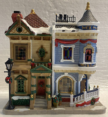 Lemax Village ~ Christmas In The City Lighted Building Lemax Village ~ Christmas In The City Lighted Building