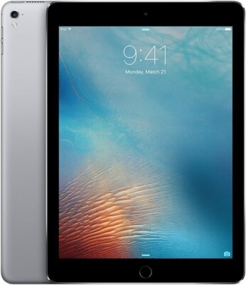 RARE: iPad Pro 32GB WiFi+Cell (Apple/9.7in/Space Gray) traditional 3.5 AUX port!
