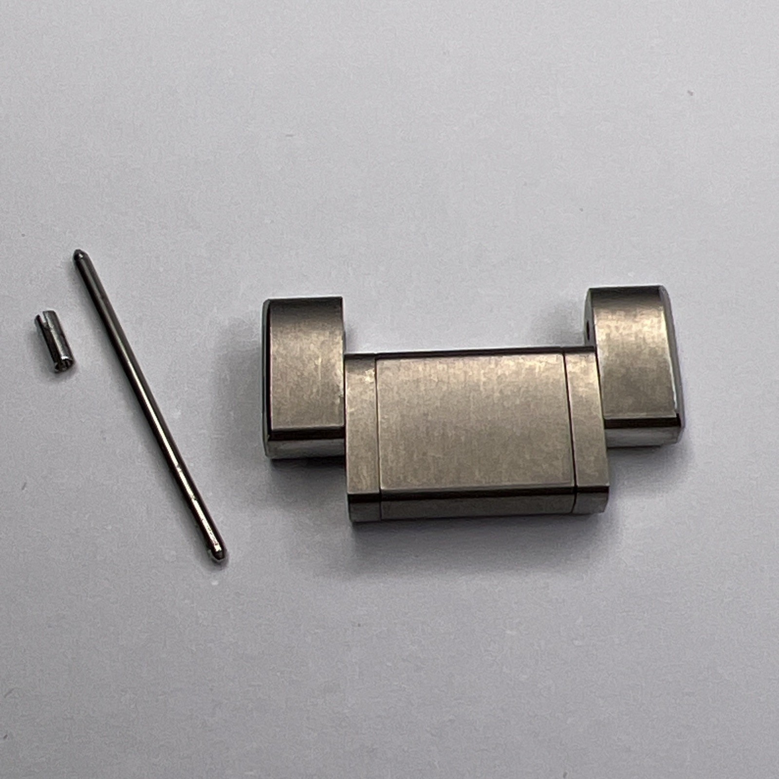 Authentic Grand Seiko Evolution 9 Titanium 20mm L… - image 2