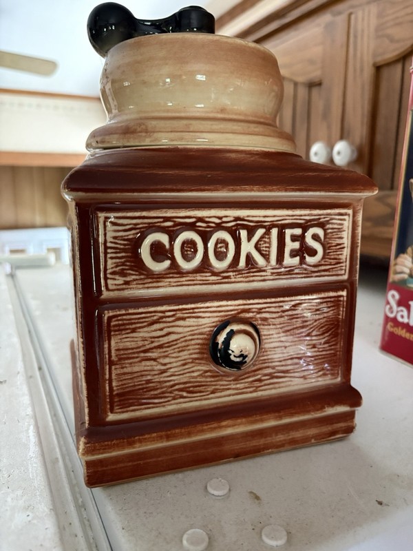 McCoy Ceramic Coffee Grinder Cookie Jar Vintage Faux Wood Grain Brown Beige
